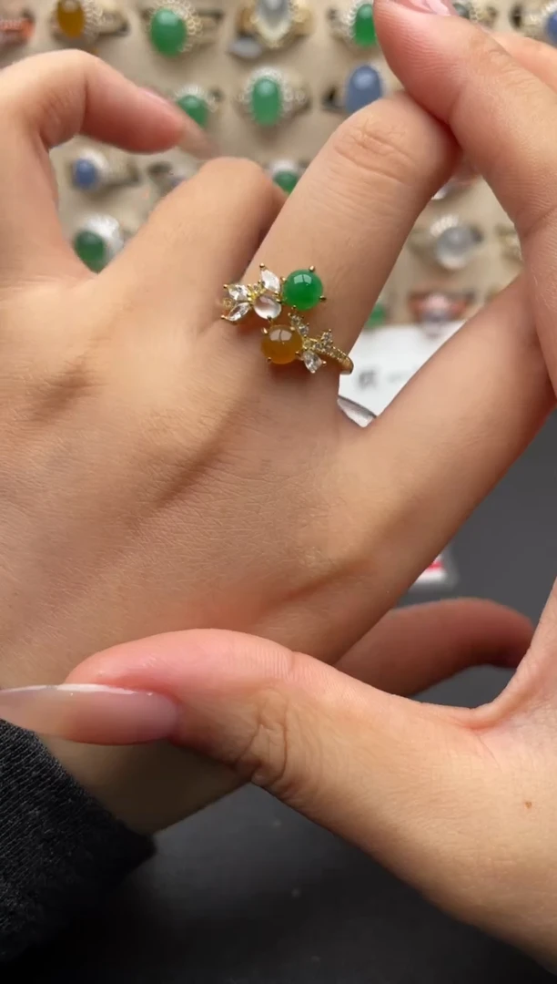 银S925镶嵌戒指翡翠一物一证一礼盒