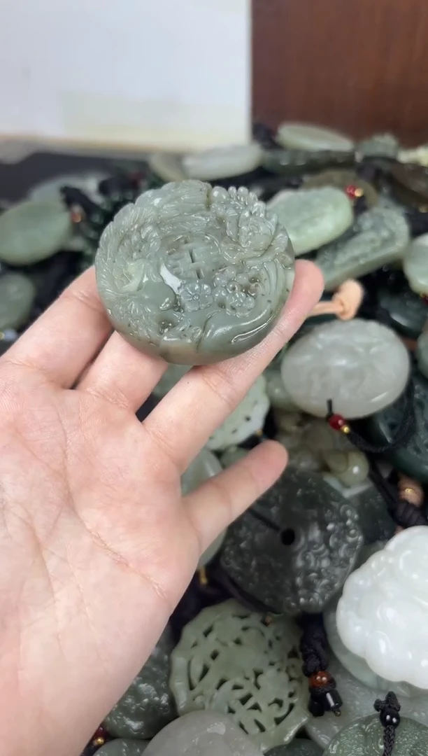【闪购商品】和田玉颈饰未镶嵌1