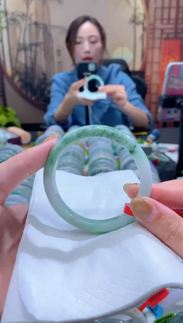 未镶嵌手镯翡翠000077375