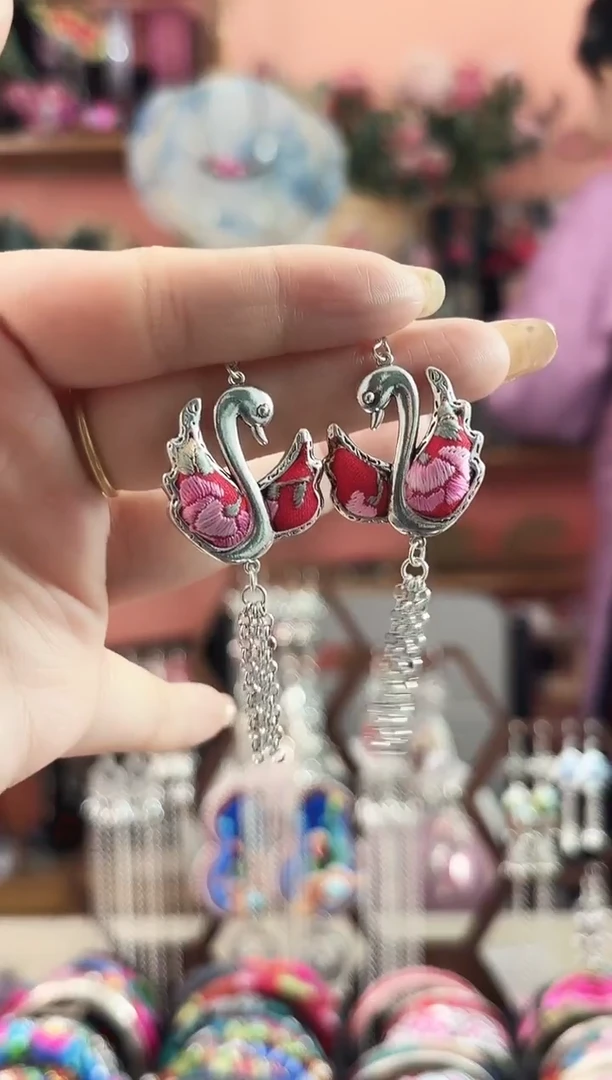 艺枝独绣手工饰品  98