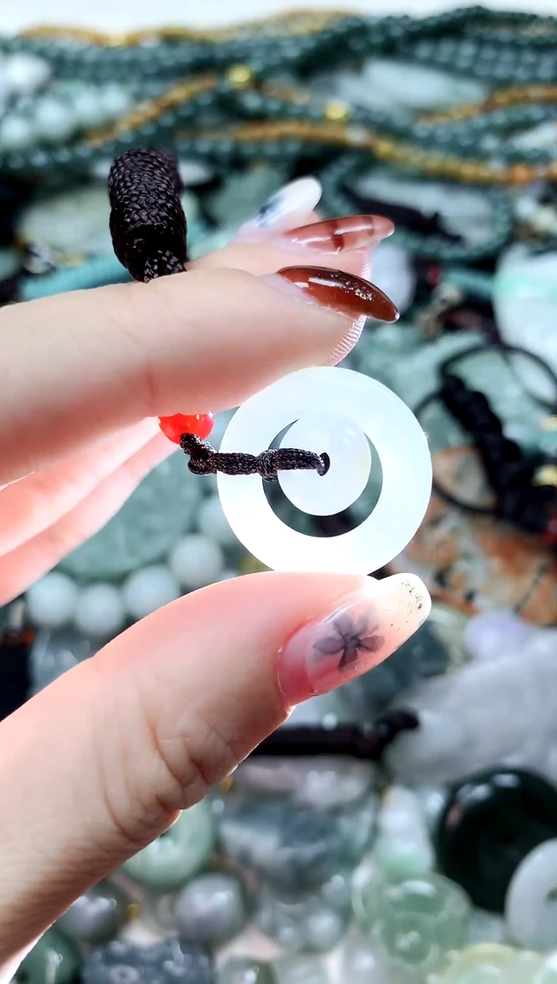 未镶嵌挂件翡翠1