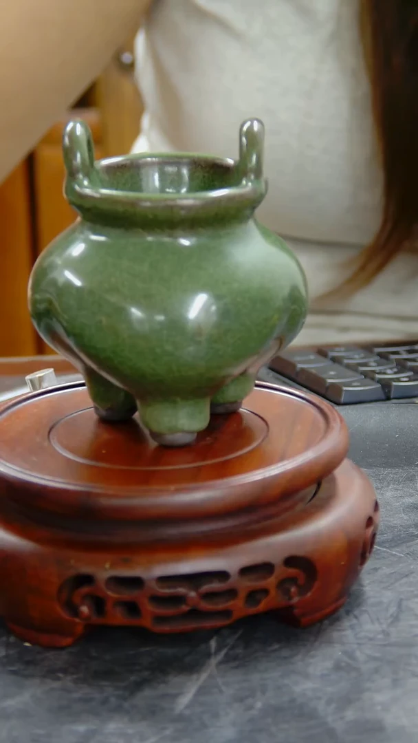 瓶茹****享官窑三足双耳炉#1338#