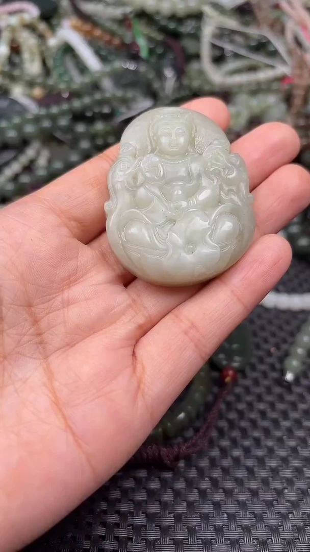 颈饰未镶嵌和田玉1