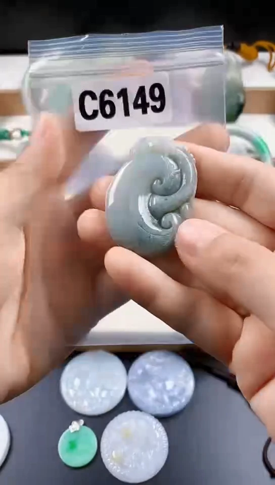 颈饰未镶嵌翡翠天然翡翠吊坠挂件