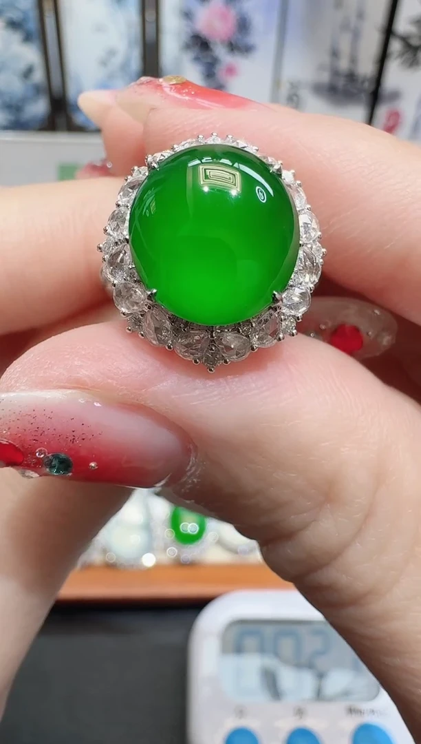 18K金镶嵌戒指翡翠三*寄售回流，24小时鉴赏期（分单总价47300