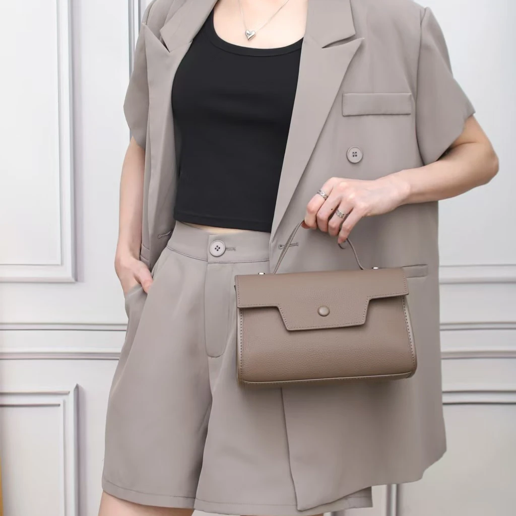 包包女款爆款2025新款真皮气质复古高级轻奢女士手提斜挎包3388-1