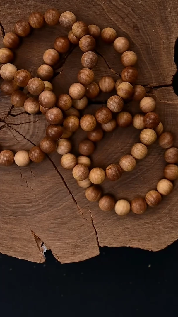 檀香木其他2号~1.2塞勒姆风化料多样性发其一