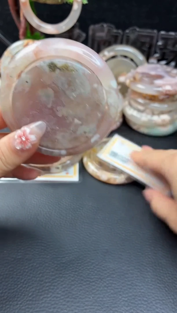 未镶嵌手镯（圆镯）石英质玉雷***动57