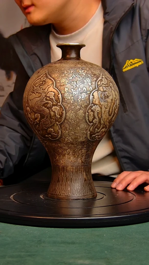 摆件凌**子精品陶瓷摆件