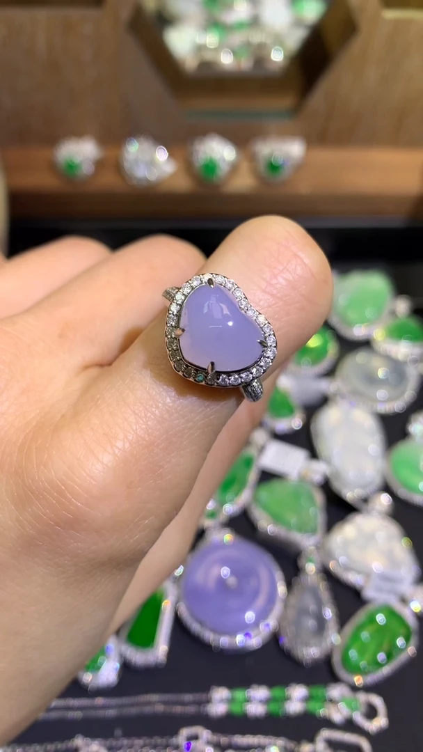 【闪购商品】翡翠吊坠(不含链)18K金镶嵌戒指