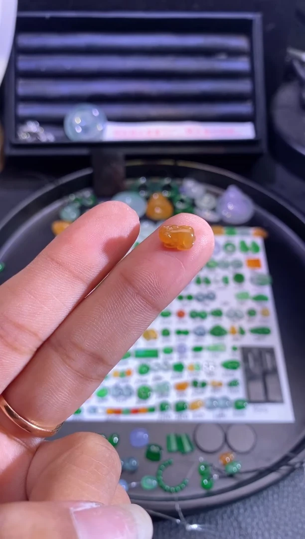 未镶嵌挂件翡翠貔貅