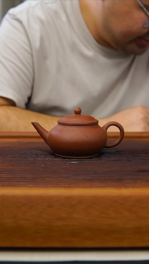 茶壶紫砂早期铁砂朱泥长嘴水平140cc