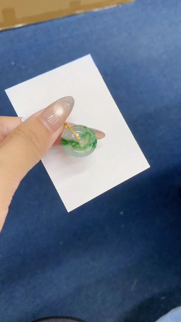 颈饰18K金镶嵌翡翠1