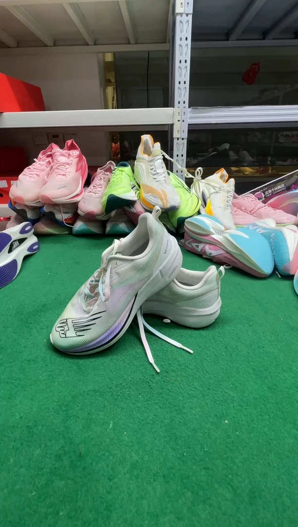 碎**光这是个大鞋店家的鞋024