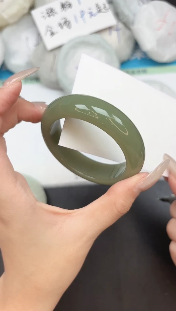 未镶嵌手镯石英质玉97-52.3