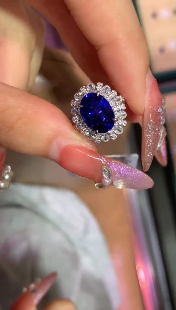 戒指蓝宝石18K金镶嵌4.09CT