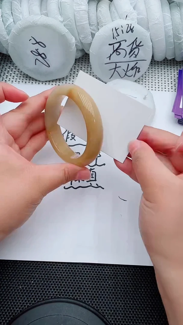 未镶嵌手镯石英质玉119-56-57