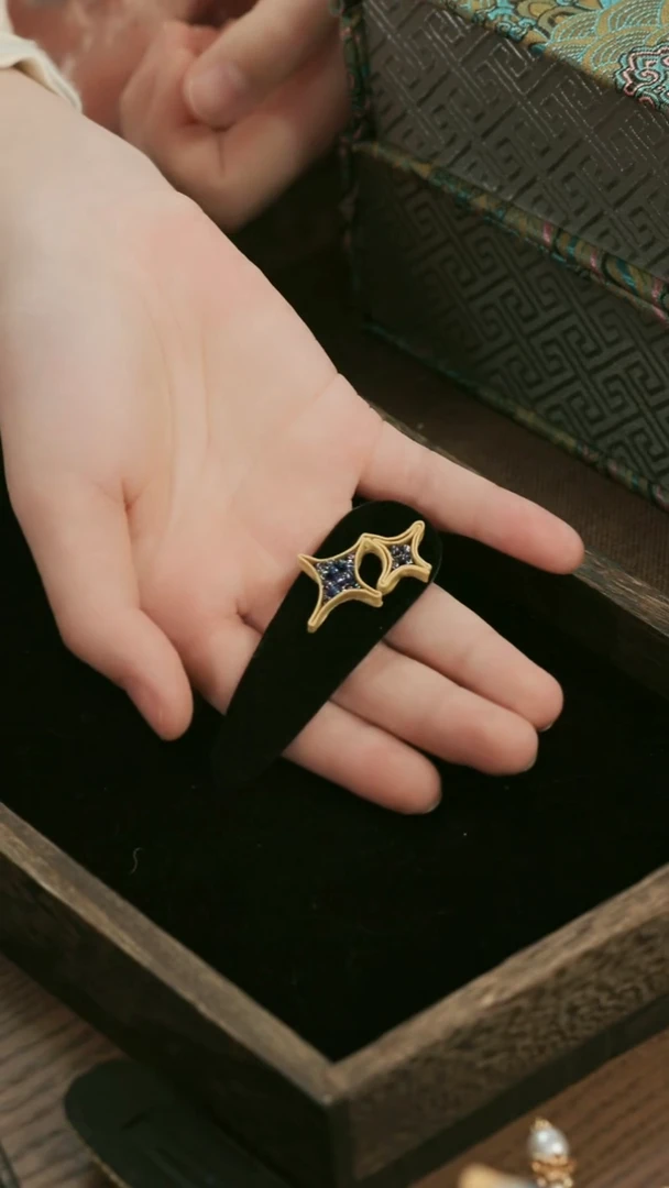 刺绣湘传礼盘扣发夹