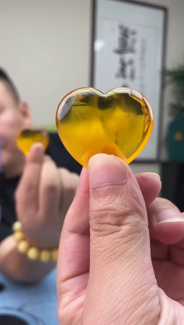 蜜蜡未镶嵌珠宝奇石H， 假一罚十多样性发其一H