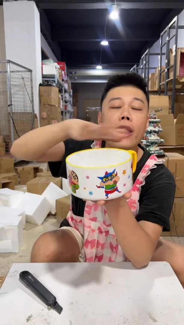 瓷片b款黄色蜡笔小新超人泡面碗微瑕