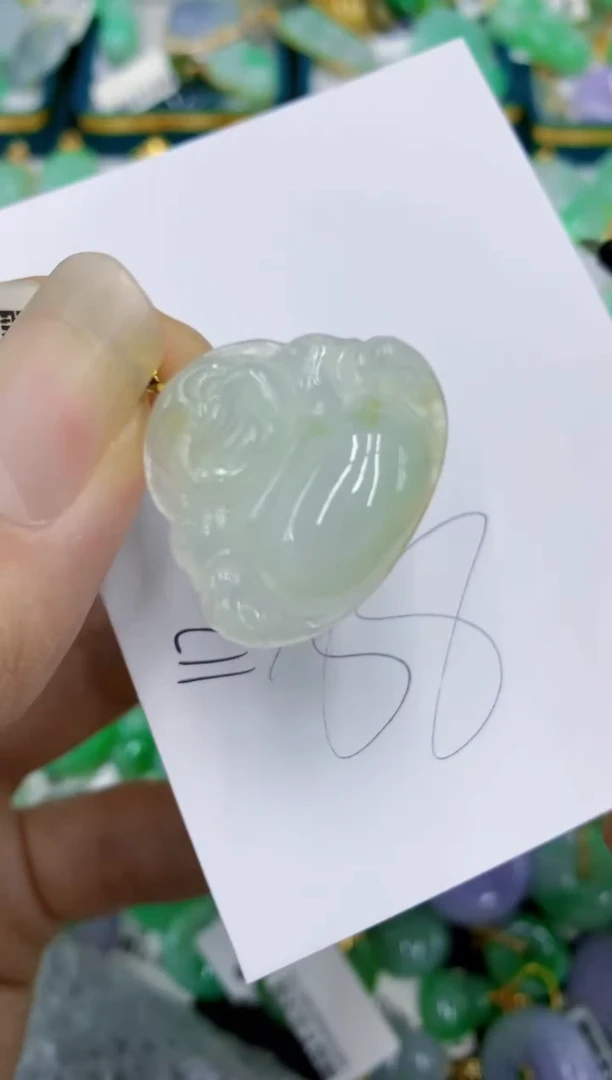 翡翠18K金镶嵌颈饰11111111111