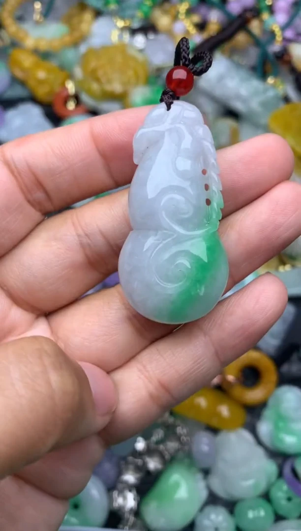 颈饰未镶嵌翡翠缅甸翡翠吊坠