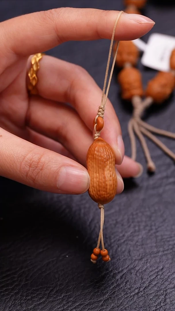 【闪购商品】橄榄核吊坠***************