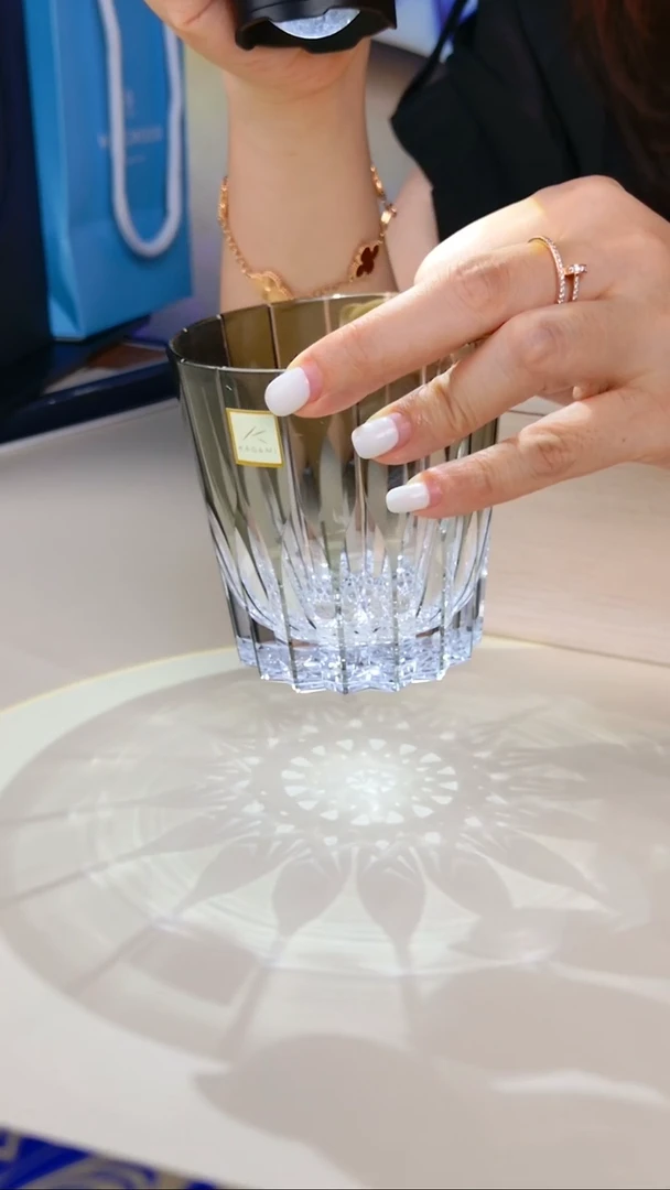 每天下午两点直播（水晶杯）