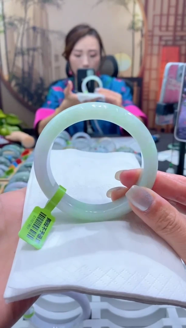 未镶嵌手镯翡翠000072519