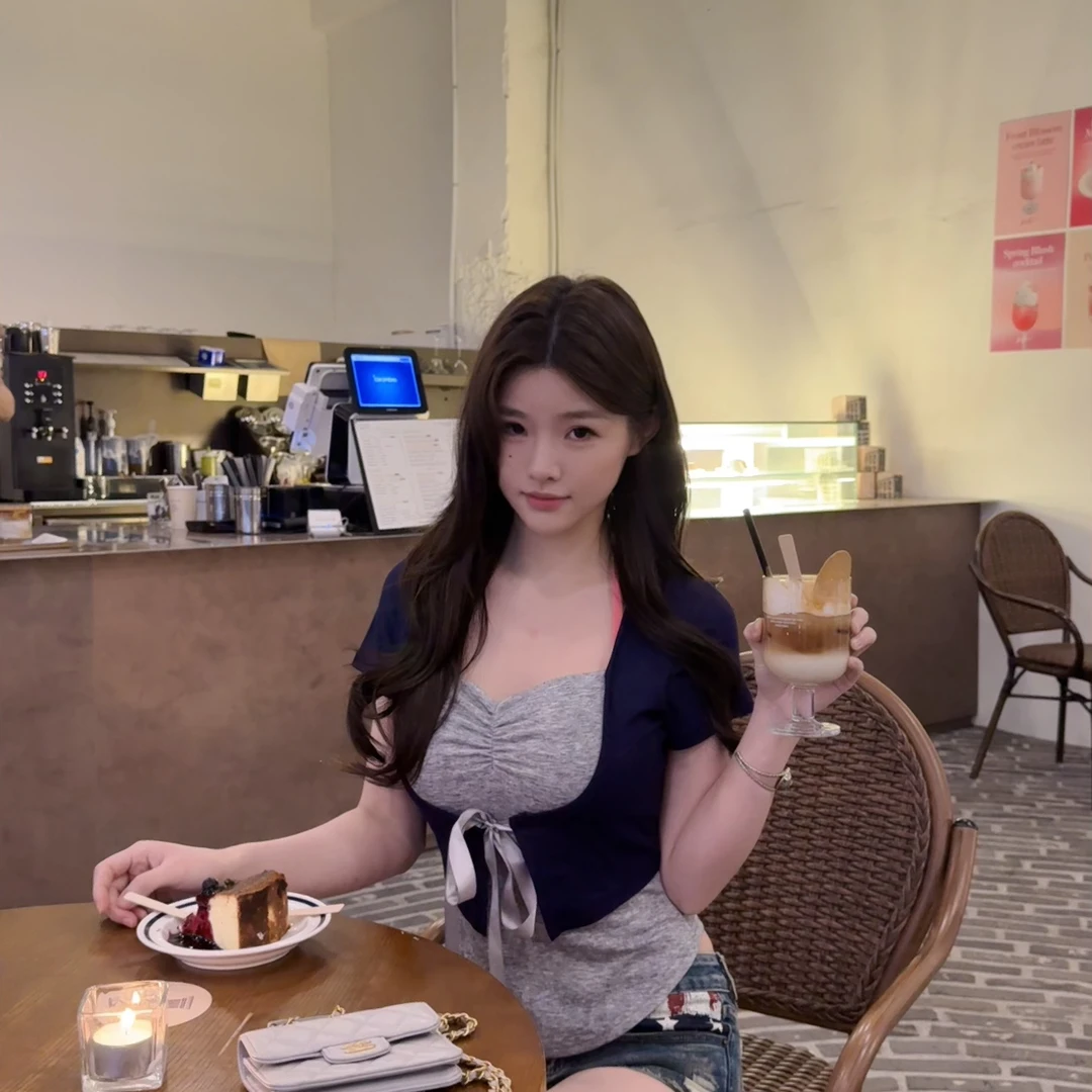 fussyy新品俩件套装纯欲短袖YF064H