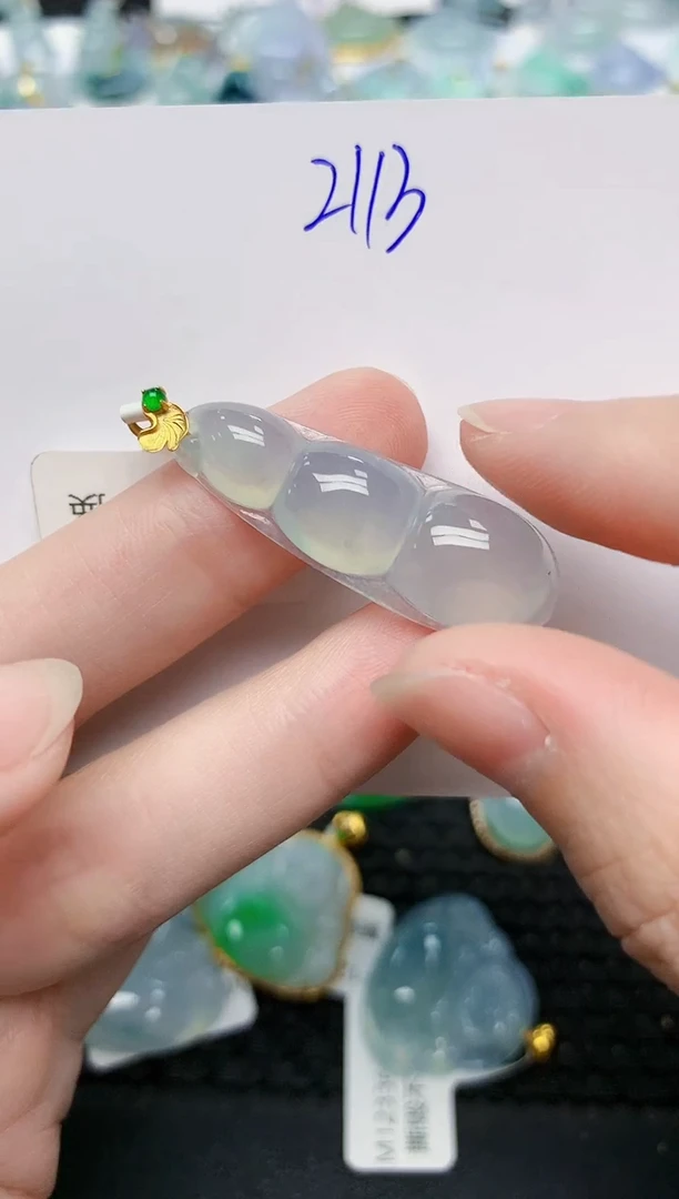 颈饰18K金镶嵌翡翠 天然缅甸A货翡翠百元以上9元证书费自理