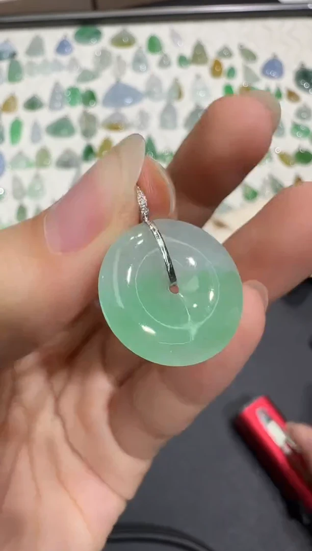 颈饰18K金镶嵌翡翠X1102-1501-118