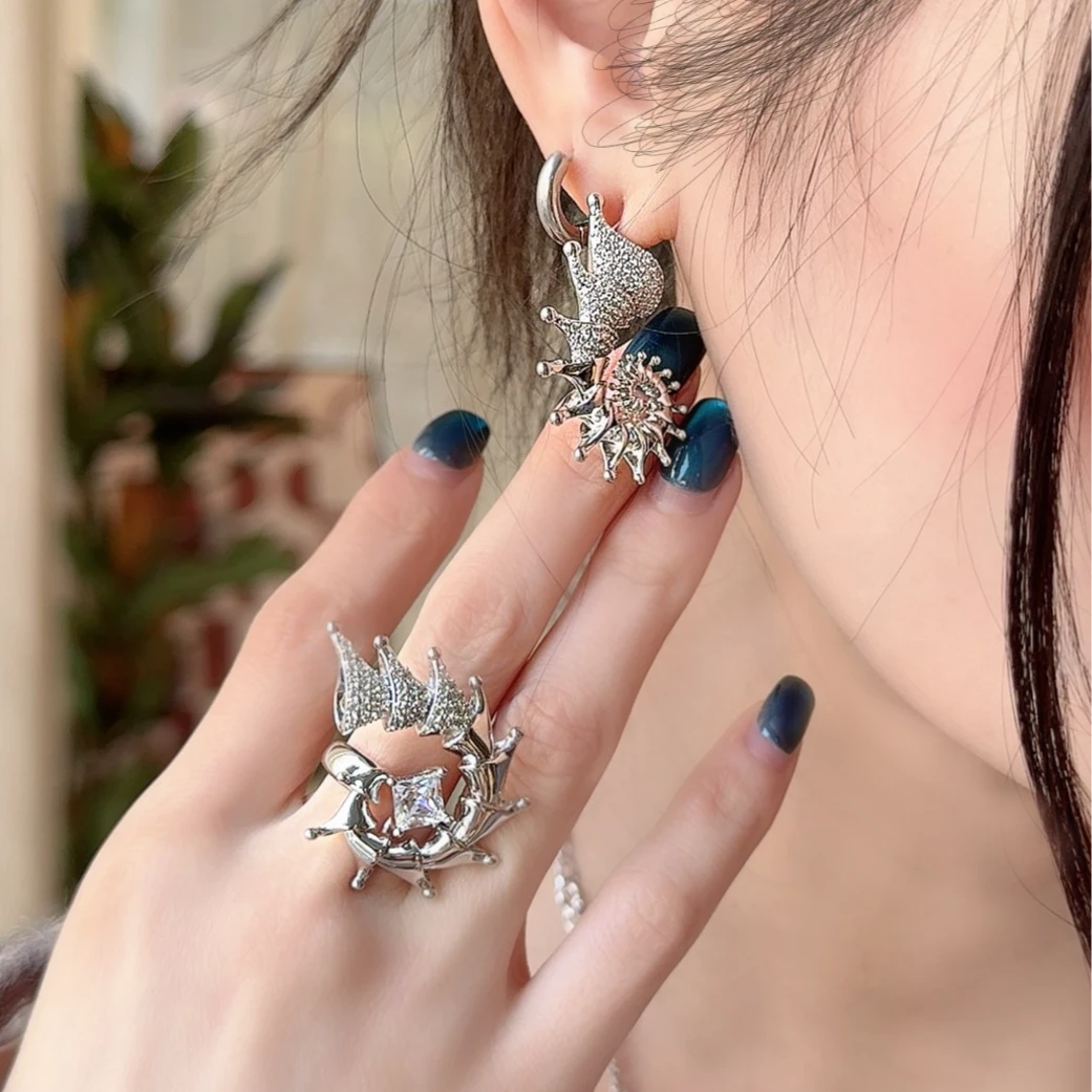 INSANE/云山 铜合金合成锆石耳饰 X•EVERYDAY小众简约海螺耳钉