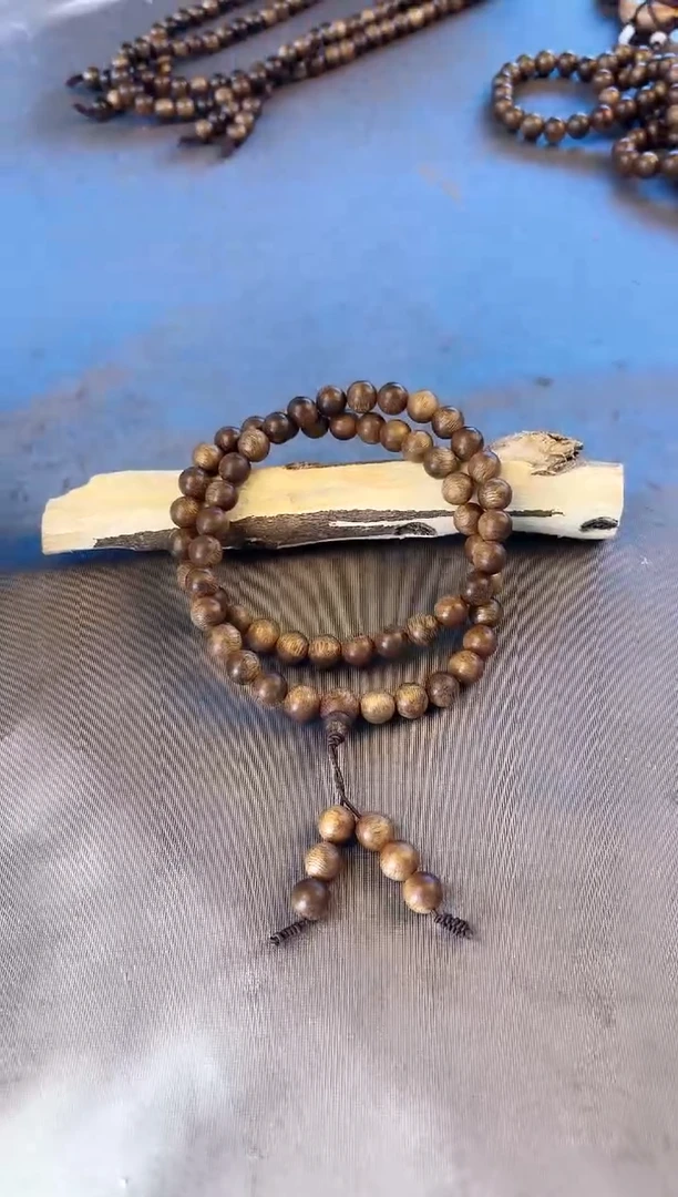 沉香沉香碎屑芽庄白奇10手持圆珠沉43+多样性发一