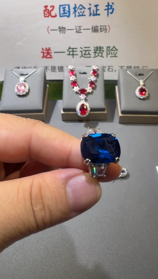 戒指蓝宝石18K金镶嵌1