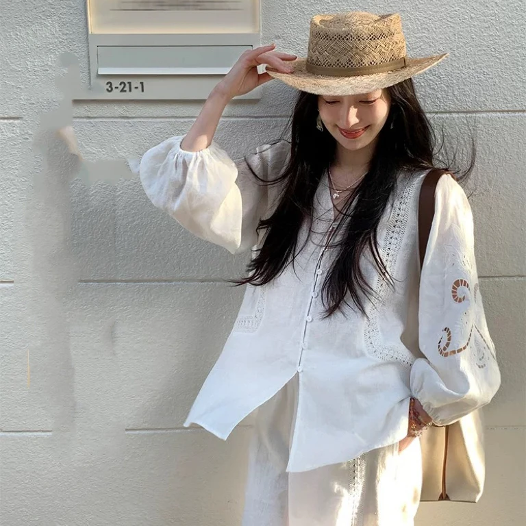 高品质绝美重工镂空V领拼接薄款防SH衬衫（衣长72左右）