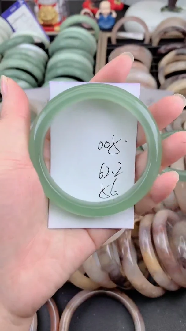 未镶嵌手镯石英质玉005