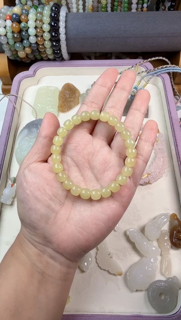 未镶嵌手串和田玉搁***?老型珠手串