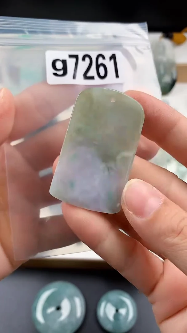 颈饰未镶嵌翡翠天然翡翠吊坠挂件