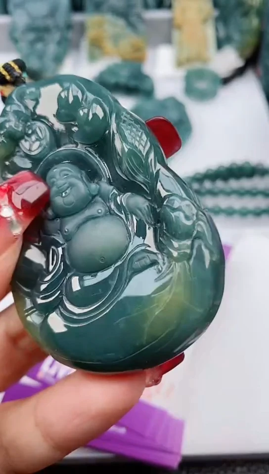 【闪购商品】翡翠颈饰未镶嵌             