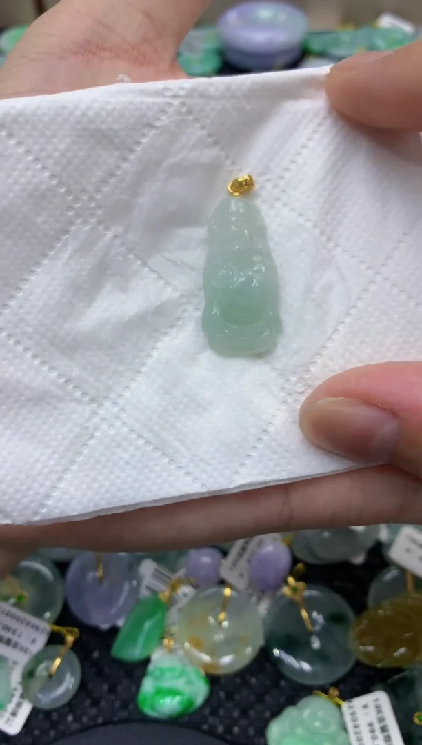颈饰未镶嵌翡翠天然缅甸翡翠A货
