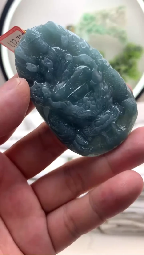 颈饰未镶嵌翡翠千手观音