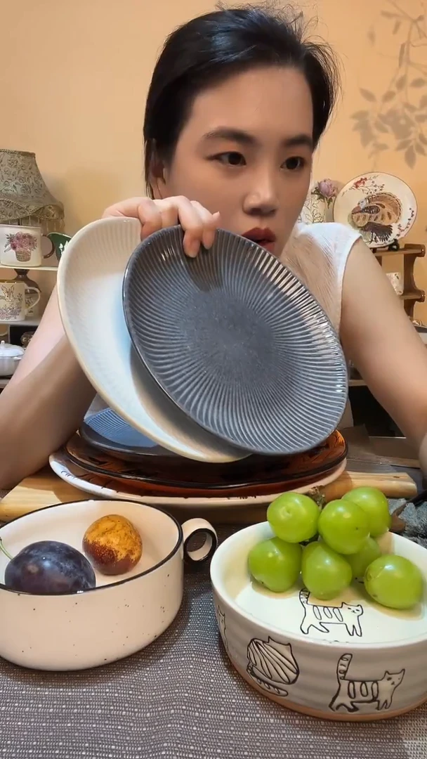 瓷片2个8英寸复古盘 微瑕介意勿拍