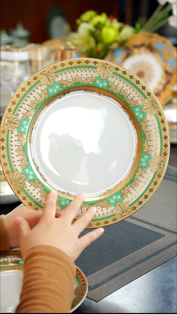 瓷片10.5英寸平盘1个