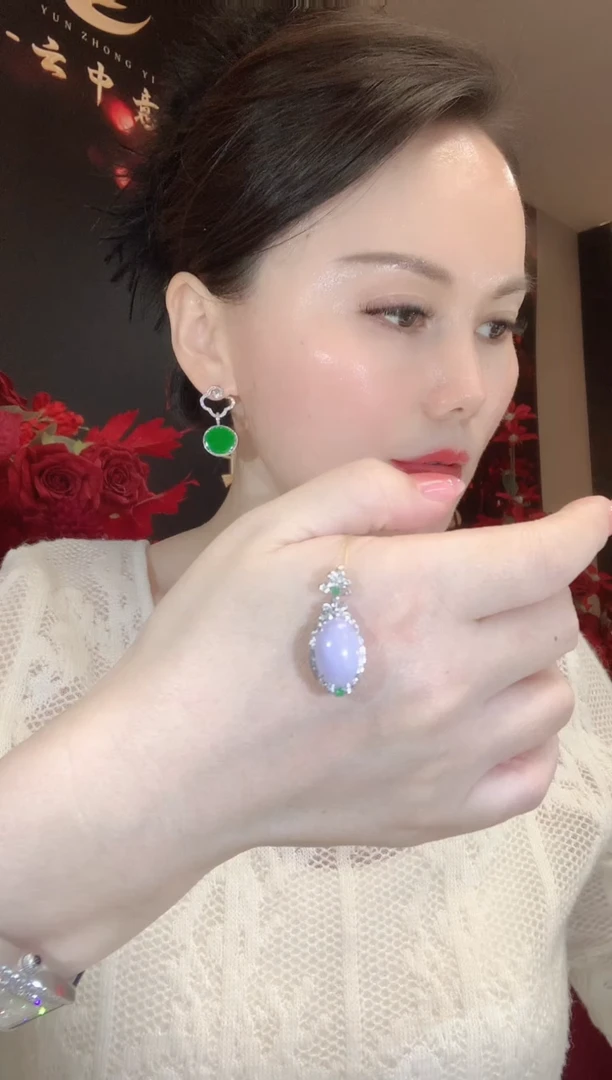 吊坠(不含链)18K金镶嵌翡翠A3 多样性发货一件