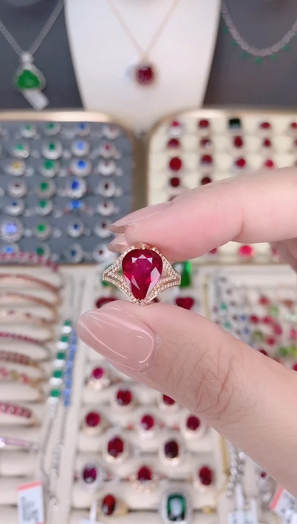 18K金镶嵌碧玺戒指碧玺4.55CT