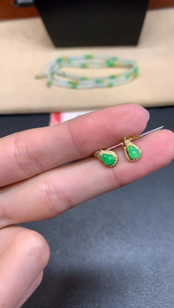 【闪购商品】翡翠耳饰18K金镶嵌【无鉴赏期】