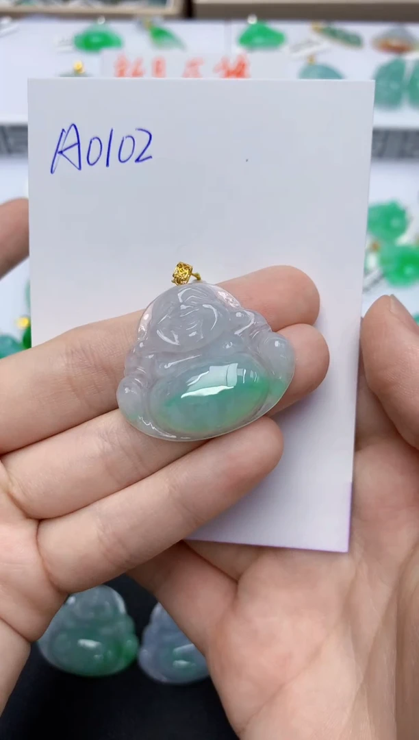 翡翠18K金镶嵌颈饰0000000000