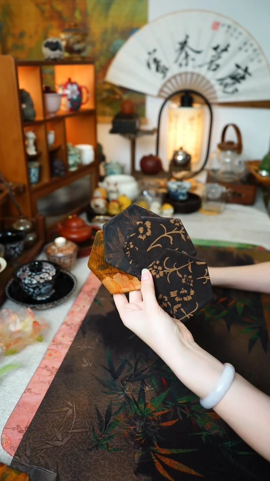 【闪购商品】杯垫四个