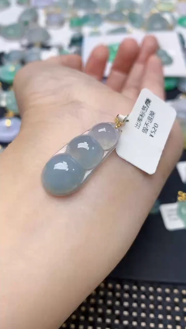 颈饰18K金镶嵌翡翠天然缅甸A货翡翠